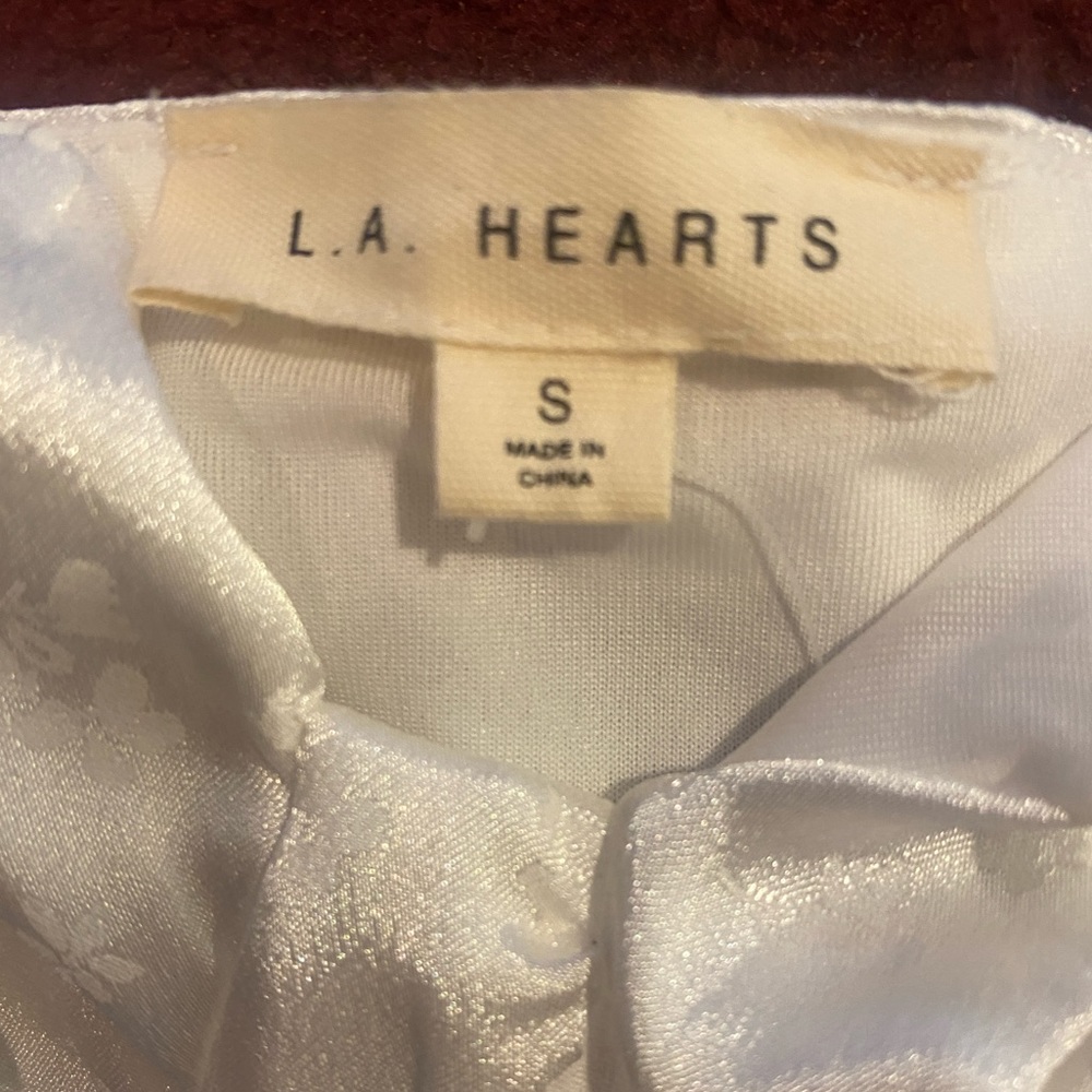 L.A HEARTS White Floral Embossed Mini
Dress‎ Size Small - Picture 4 of 4
